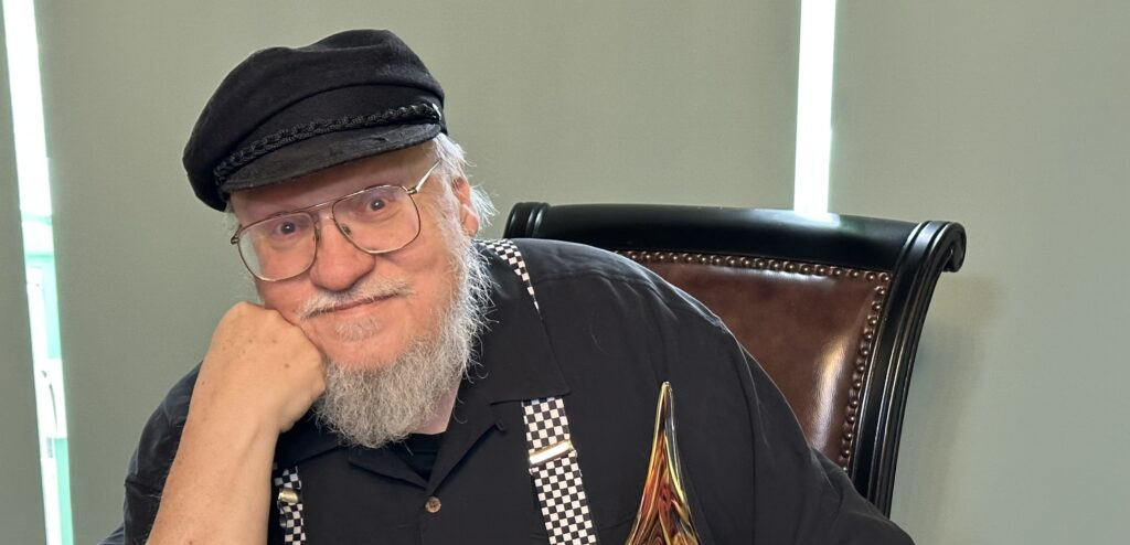 George R.R. Martin promete 'exposed' de "A Casa do Dragão"