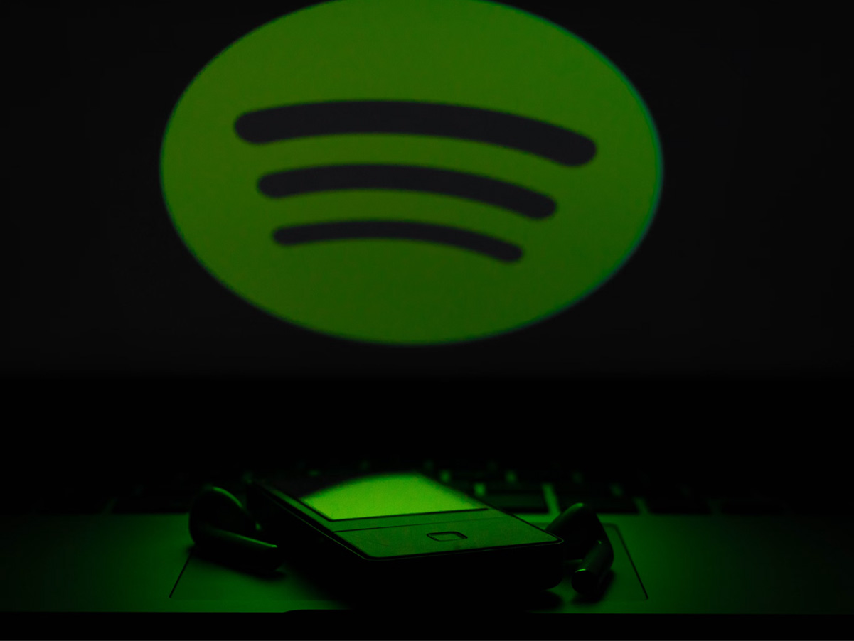 Spotify- 'Investimos fortemente para reduzir o impacto dos streams artificiais na plataforma'