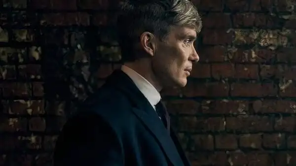 Após ganhar o Oscar, Cillian Murphy volta a "Peaky Blinders": veja fotos do filme!