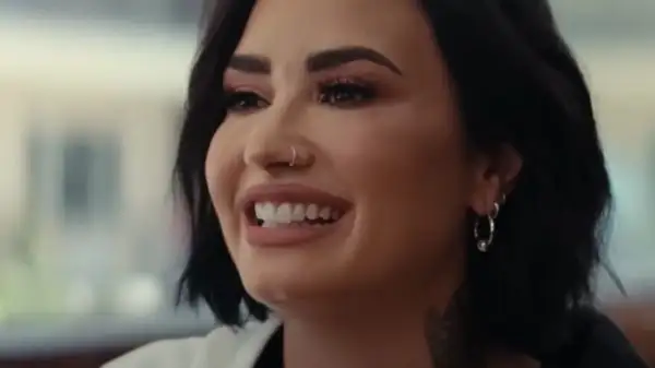 Veja o trailer de "Child Star", documentário dirigido por Demi Lovato!