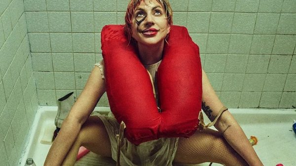 Ouça prévia de "Close To You", música do "Harlequin" da Lady Gaga!