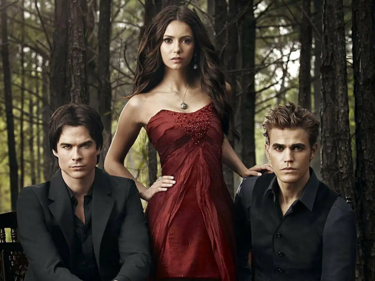 Como estão os atores de "The Vampire Diaries" 15 anos depois da estreia?