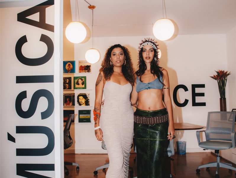 Marina Sena e Talita Morais, empresária da cantora, abrem 'A Casa da Música Brasileira' em SP