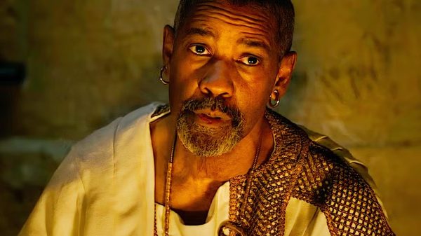 "Gladiador 2" corta cena de beijo de Denzel Washington em outro homem