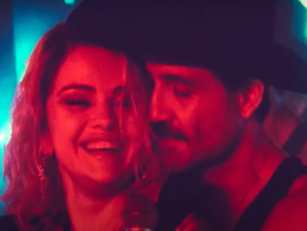 Selena Gomez lança "Mi Camino", música que pode levá-la ao Oscar