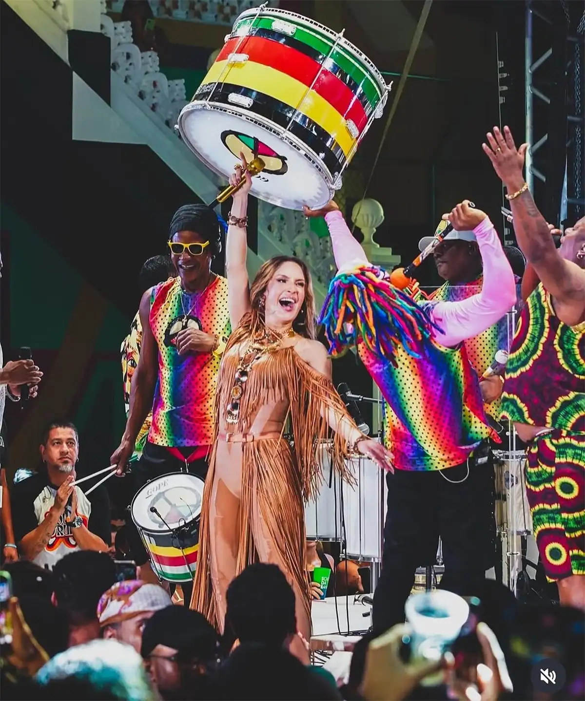 Ministério Público apura possível ato de racismo de Claudia Leitte