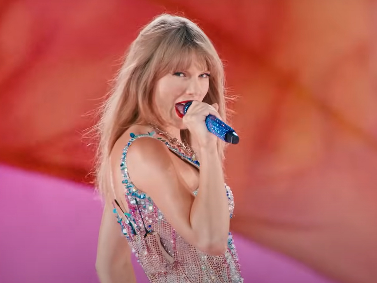 Taylor Swift é sucesso em venda de álbuns, ingressos e agora de livros também