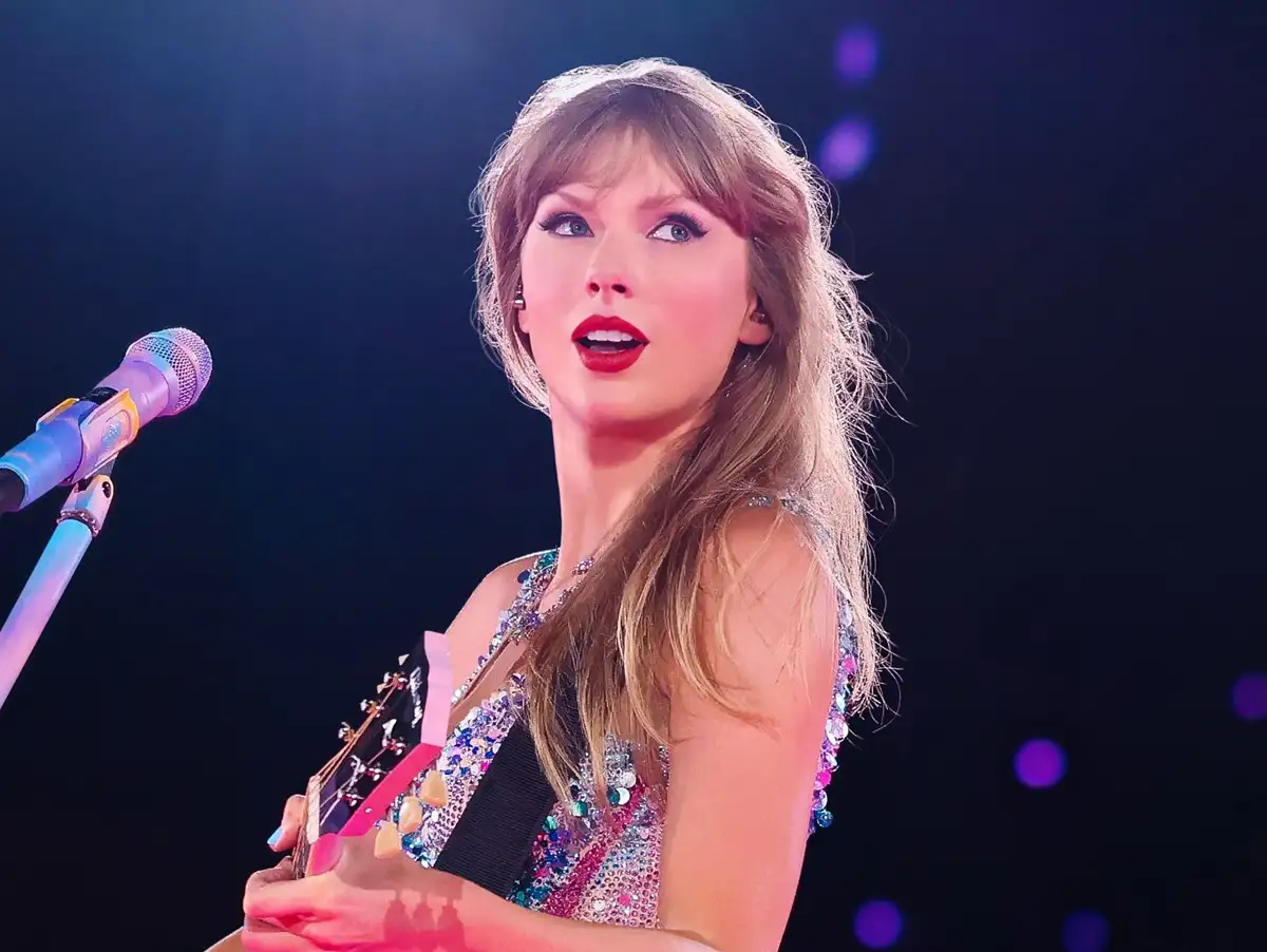 "The Eras Tour": Taylor Swift é a 1ª artista com turnê de US$ 2 bilhões de bilheteria