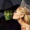 "Wicked": Ariana Grande acredita em amor platônico entre Elphaba e Glinda