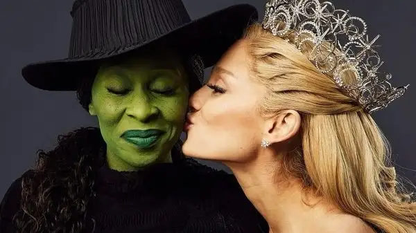 "Wicked": Ariana Grande acredita em amor platônico entre Elphaba e Glinda