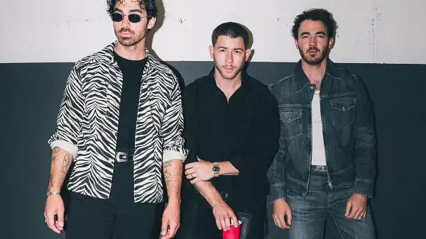 Jonas Brothers assusta fãs com carta aberta mas nega separação