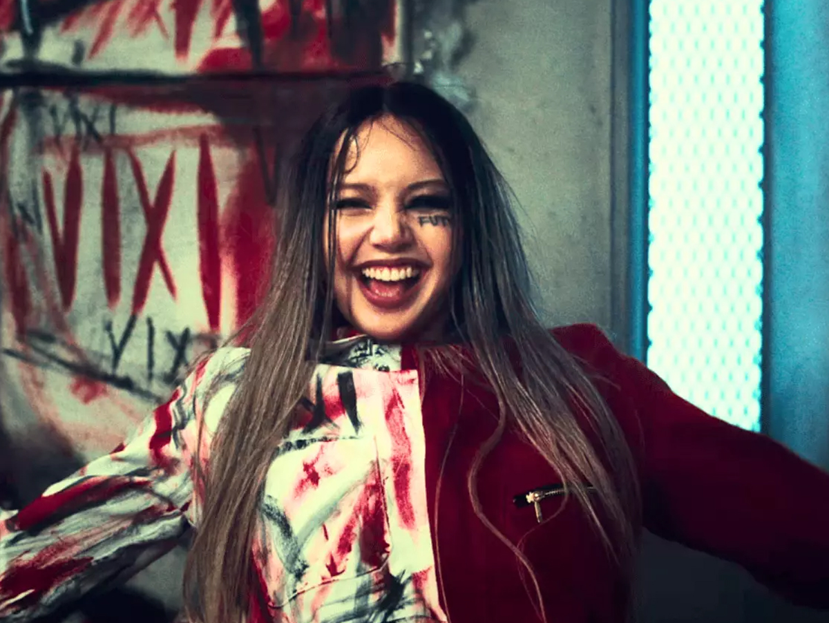 Lisa, do BLACKPINK, comenta custos de seus clipes solo: "sempre peço desconto"