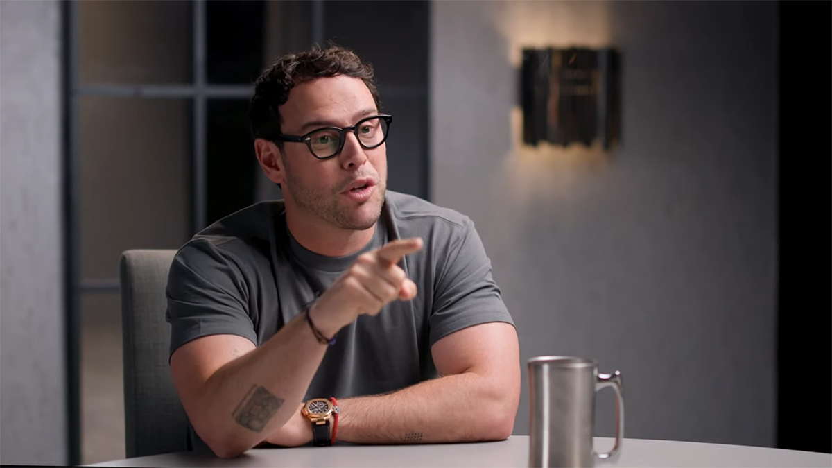 Scooter Braun diz que sente "muita culpa" após trabalho com jovens artistas: entenda