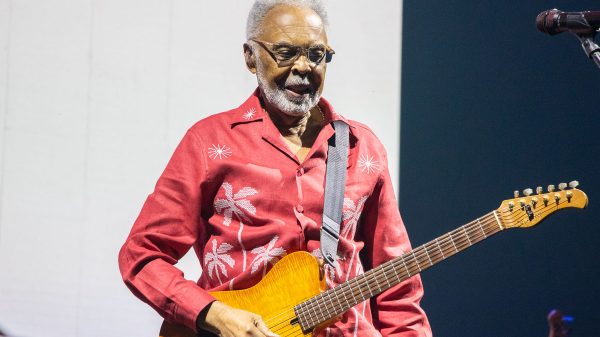 Gilberto Gil adia show em Belém, em luto pela morte de Preta