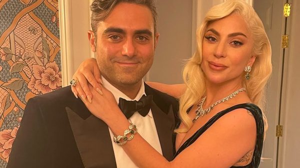 Lady Gaga e Michael Polansky revelam planos para o casamento e gravidez