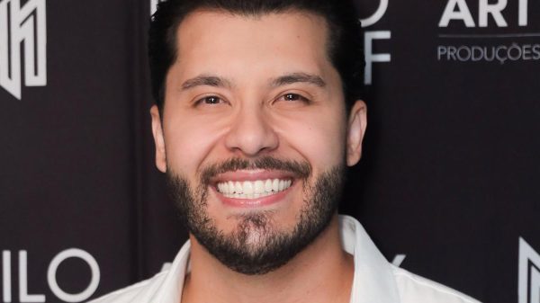 Murilo Huff curte post sobre guarda do Léo: "avó não é mãe"