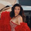 Cardi B leva golpe de US$ 60 mil no cartão de crédito e desabafa