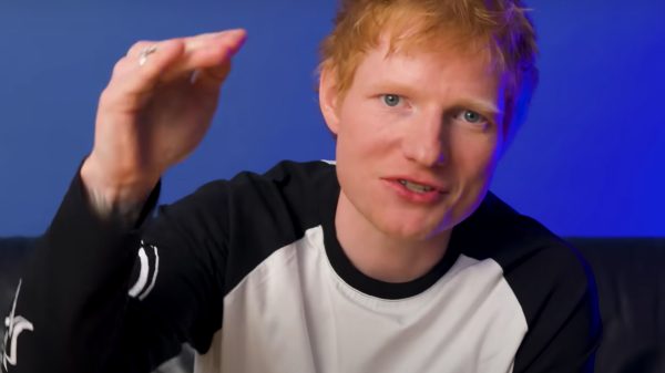 "Tem cantores que fazem playback, mas nunca admitiriam", diz Ed Sheeran