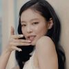 Jennie supera Jungkook e se torna artista de K-Pop com mais certificados nos EUA