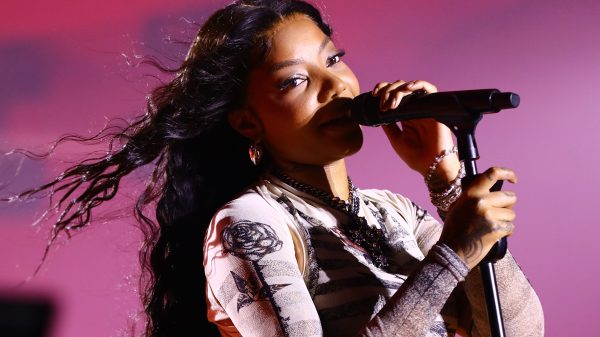 Meio bilhão! Ludmilla alcança marca com "Numanice #3 (Ao Vivo)"