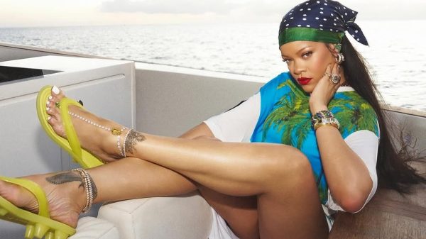 "R9": David Guetta revela contato com equipe de Rihanna