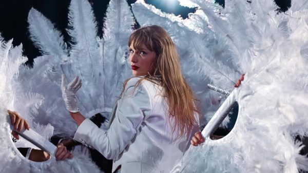 Taylor Swift está dando pistas de que cantará no Super Bowl?