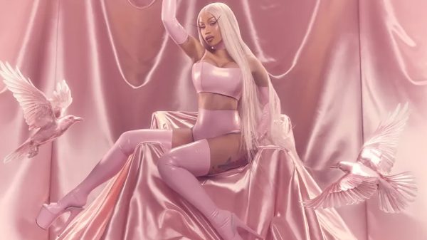 Cardi B explica como conciliará turnê e gravidez