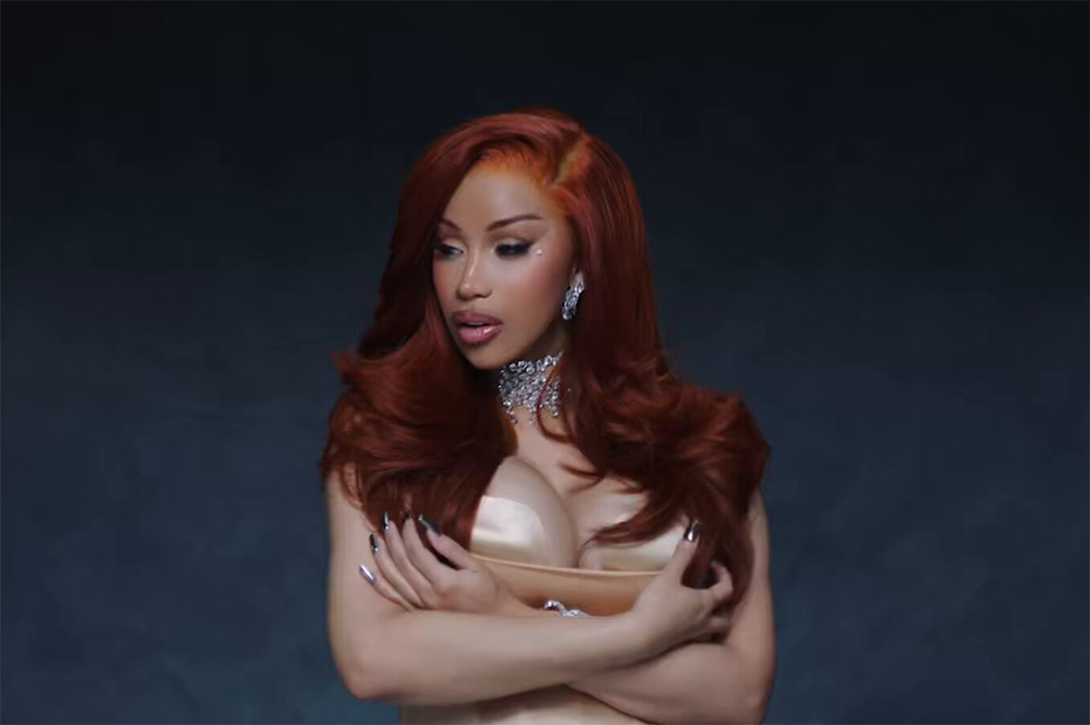 "Quero uma nova era", diz Cardi B um mês após lançar álbum