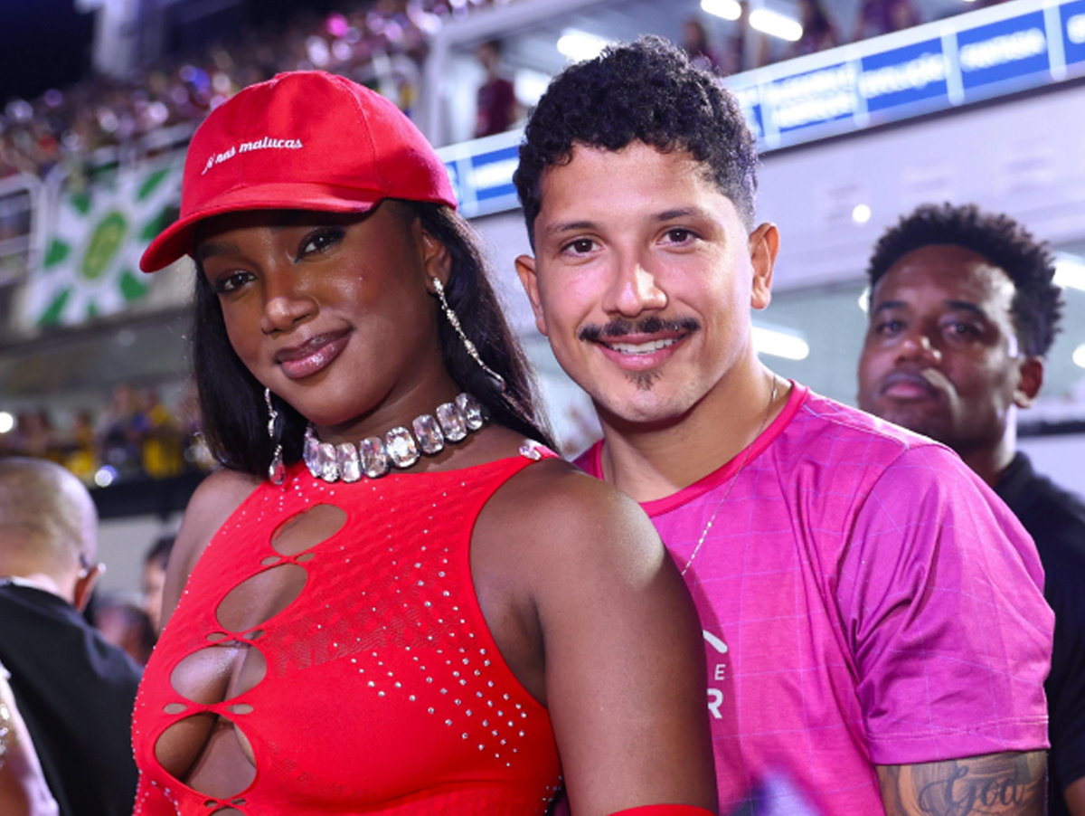 Yuri Lima nega que IZA tenha pedido que ele abandonasse o futebol