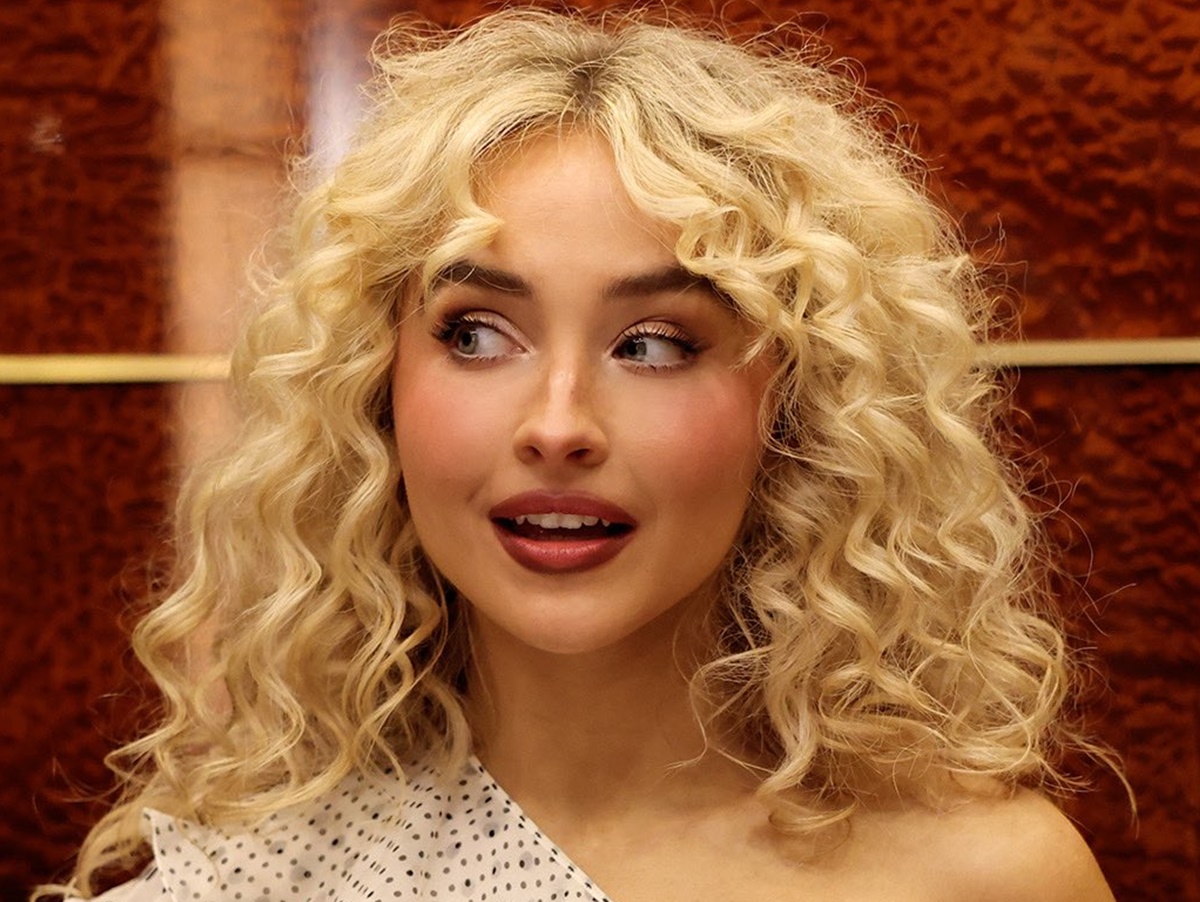 Casa Branca deleta post no X após reclamação de Sabrina Carpenter