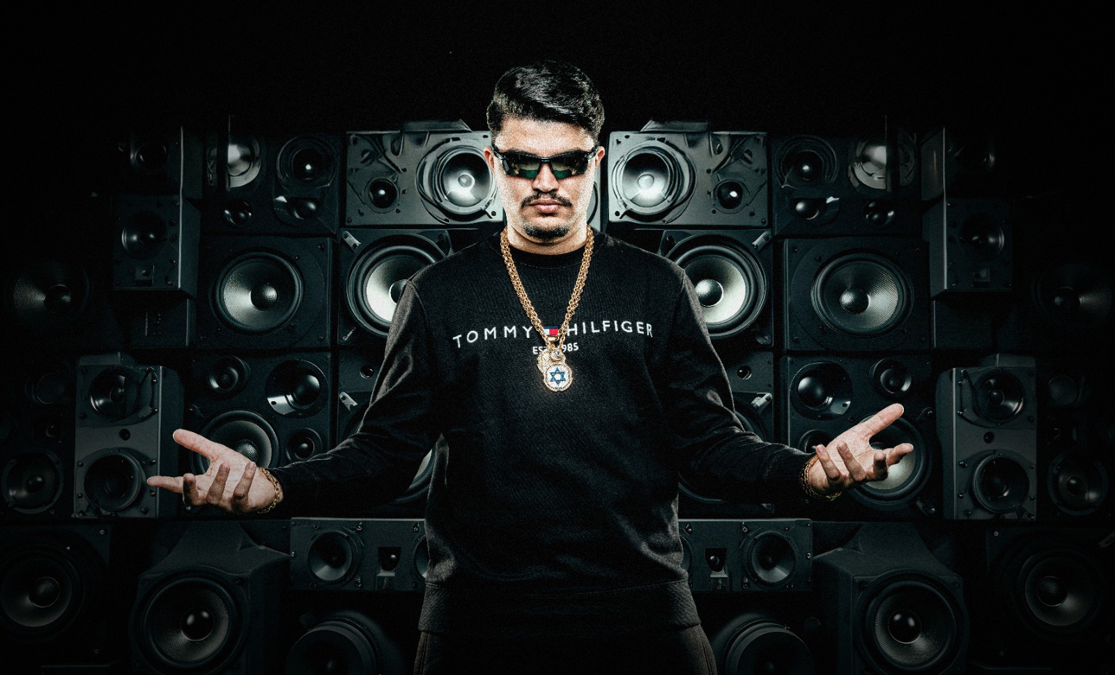 Quem é DJ Japa NK, ex-pedreiro que alcançou o Top 20 global do Spotify?
