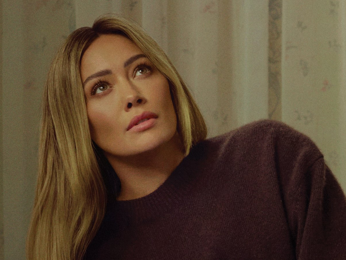 Ela voltou! Hilary Duff divulga título, capas e data de lançamento de álbum novo