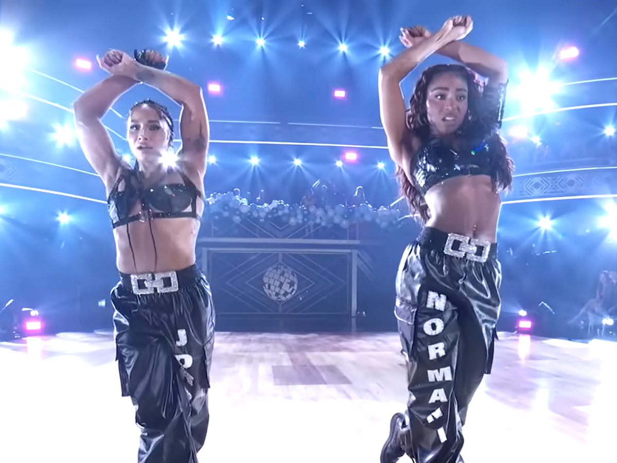 Normani surpreende com performance de dança de "Motivation" seis anos depois
