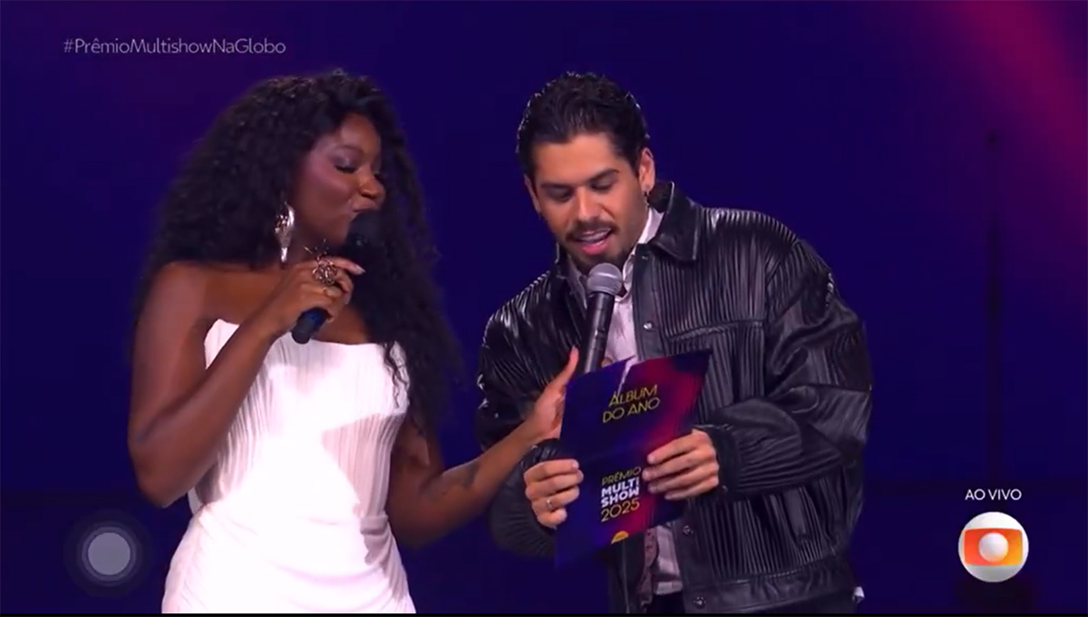 Zé Felipe se atrapalha no Prêmio Multishow e vira meme: "Não deve saber ler"