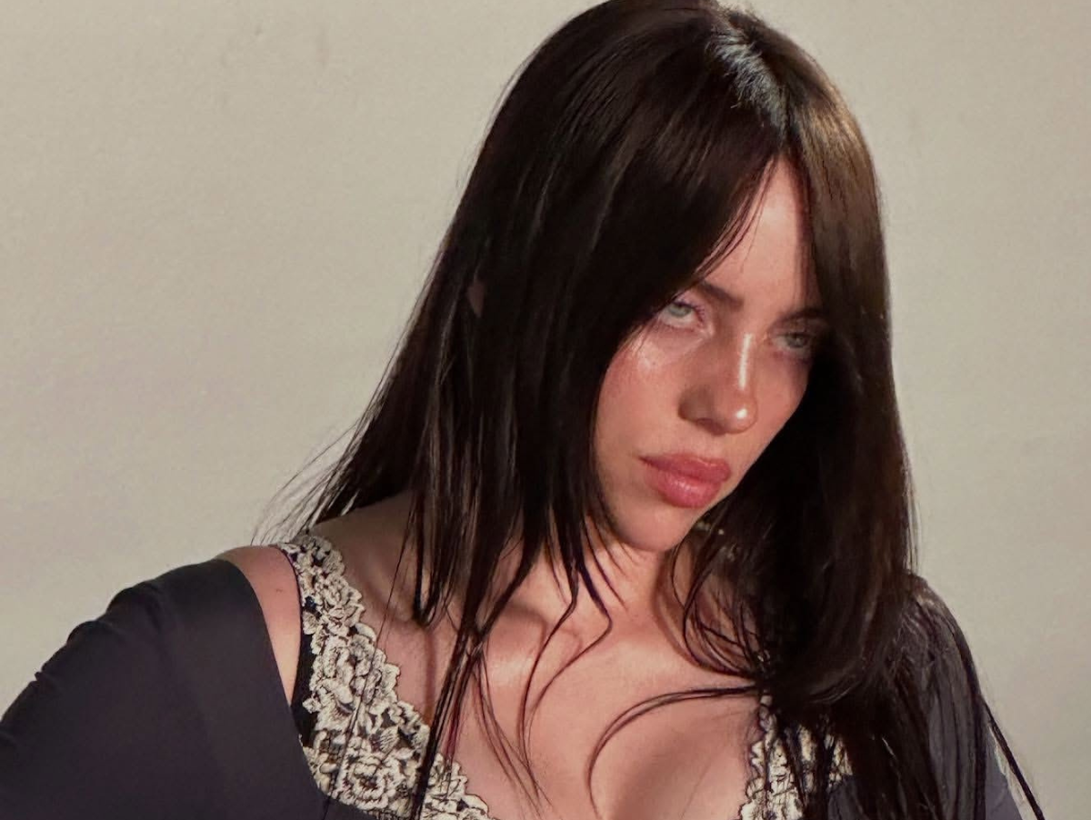 “BIRDS OF A FEATHER”, de Billie Eilish, retorna ao Top 10 do Spotify Global após vitória no Grammy 2026