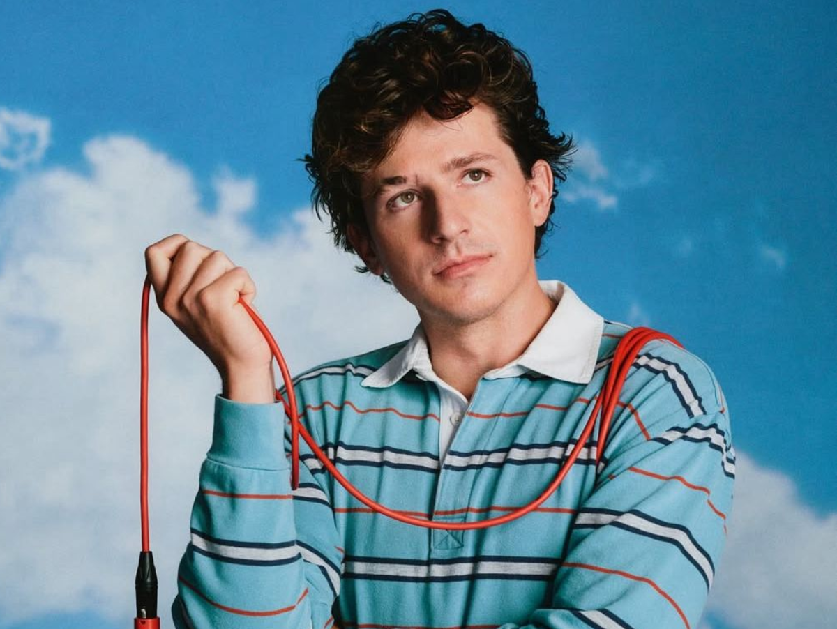Charlie Puth comenta sobre verso de Taylor Swift que cita seu nome: “Uma das maiores estrelas do mundo me conhece”