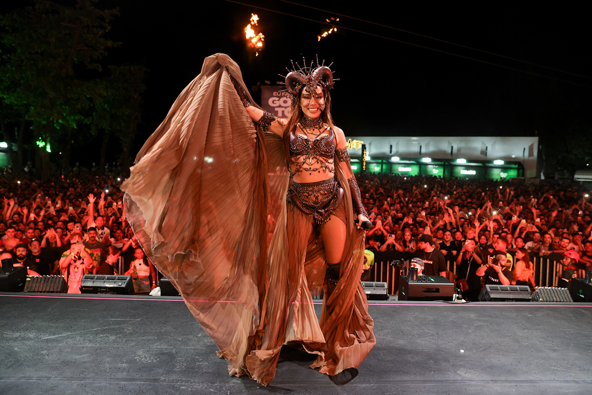 "Ensaios da Anitta": compare as setlists dos dois primeiros shows de 2026!