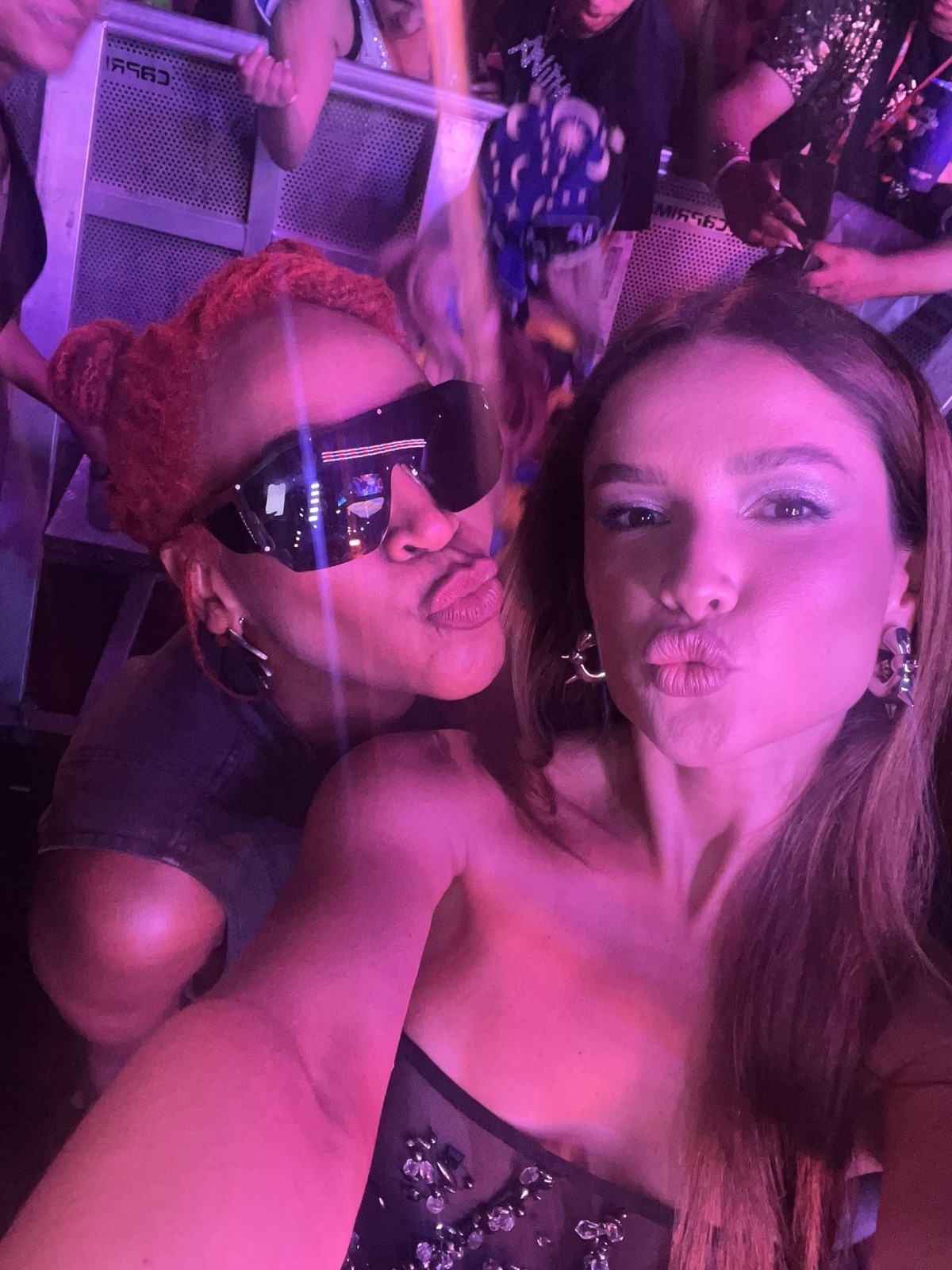 Da rivalidade à amizade: Karol Conká e Juliette posam juntas no "Ensaios da Anitta"