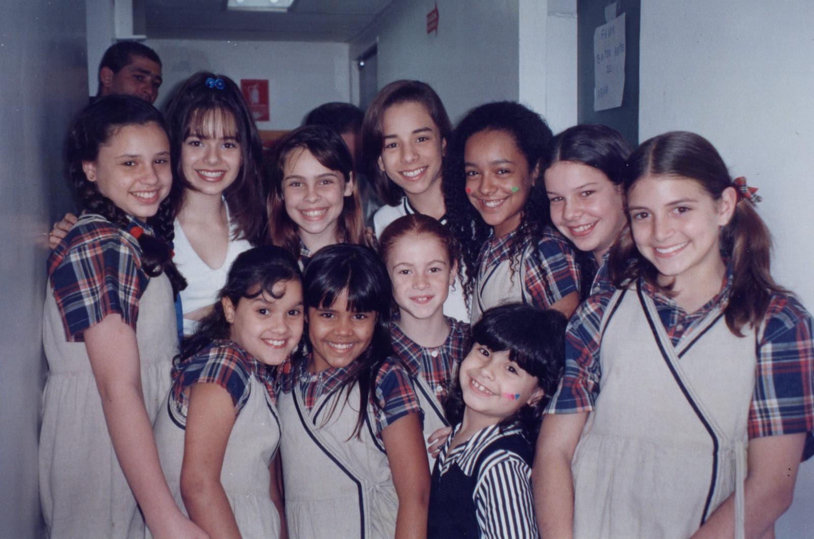 Ex-"Chiquititas" detalha affair com Junior no passado: "A química existiu"