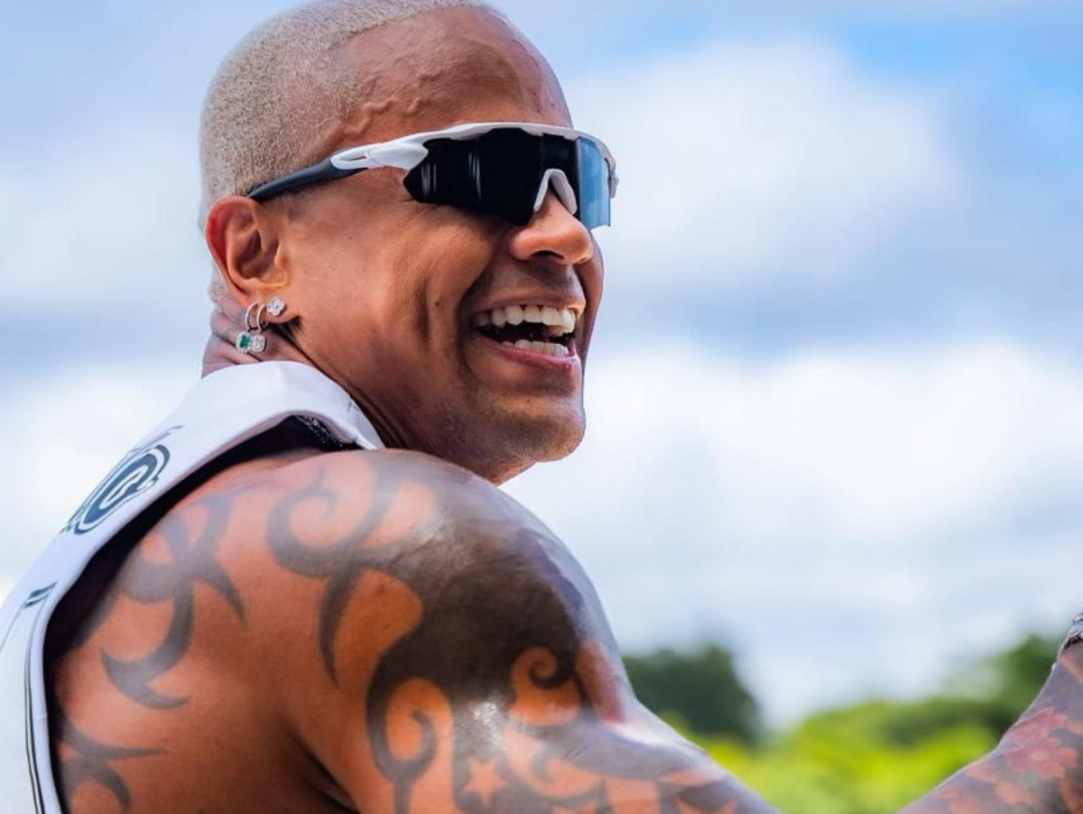 Léo Santana reúne mais de 1,1 milhão de foliões com bloco “Vem com o Gigante” no Carnaval de Rua de São Paulo