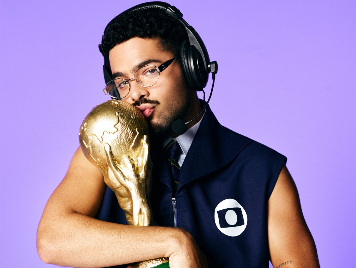 Look de Pedro Sampaio para seu trio elétrico faz releitura pop de Galvão Bueno; veja fotos (EXCLUSIVO)