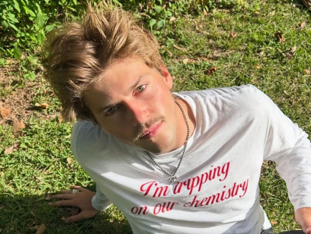 Quem é Ruel, o "prodígio do pop" que vem pro Lollapalooza?