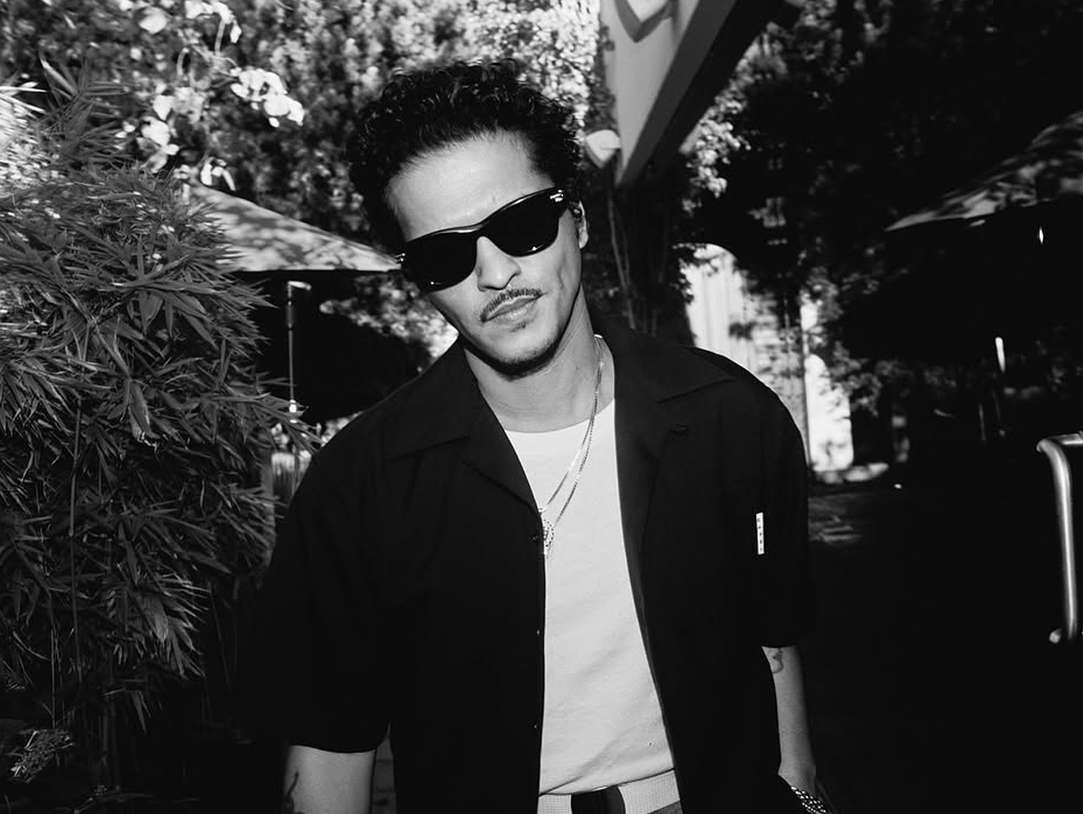 "Risk It All": veja letra e tradução da música nova de Bruno Mars