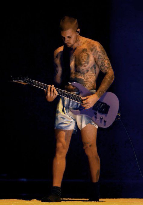 Justin Bieber de cueca no Grammy: o que a imprensa americana diz da performance?