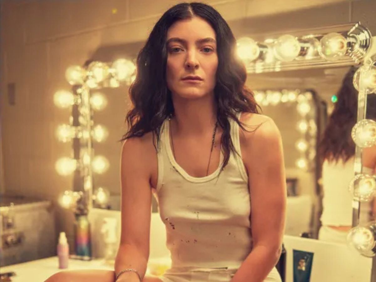 Lorde escolheu festa LGBTQ+ em SP após o Lollapalooza Brasil: “tudo partiu do interesse dela”, diz organizadora