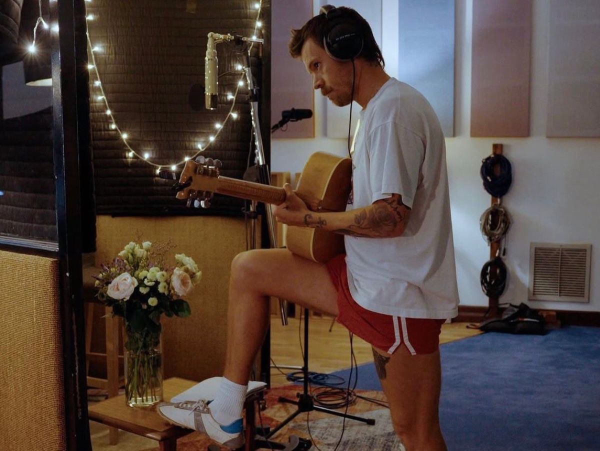 “Kiss All The Time. Disco, Occasionally”: o que os críticos dizem sobre o álbum de Harry Styles?