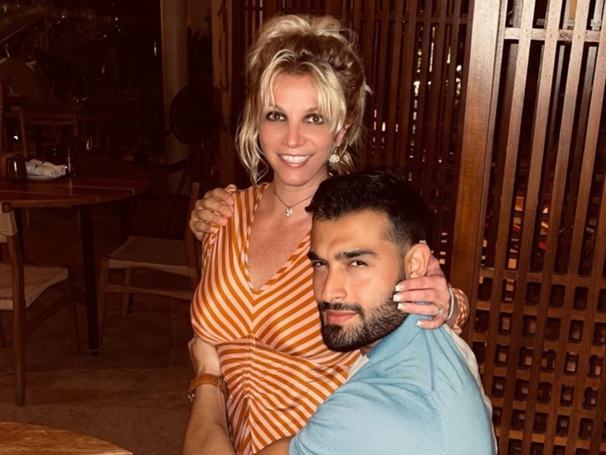 Ex-marido de Britney Spears, Sam Asghari comenta prisão da cantora e faz comentário polêmico sobre guerra no Irã