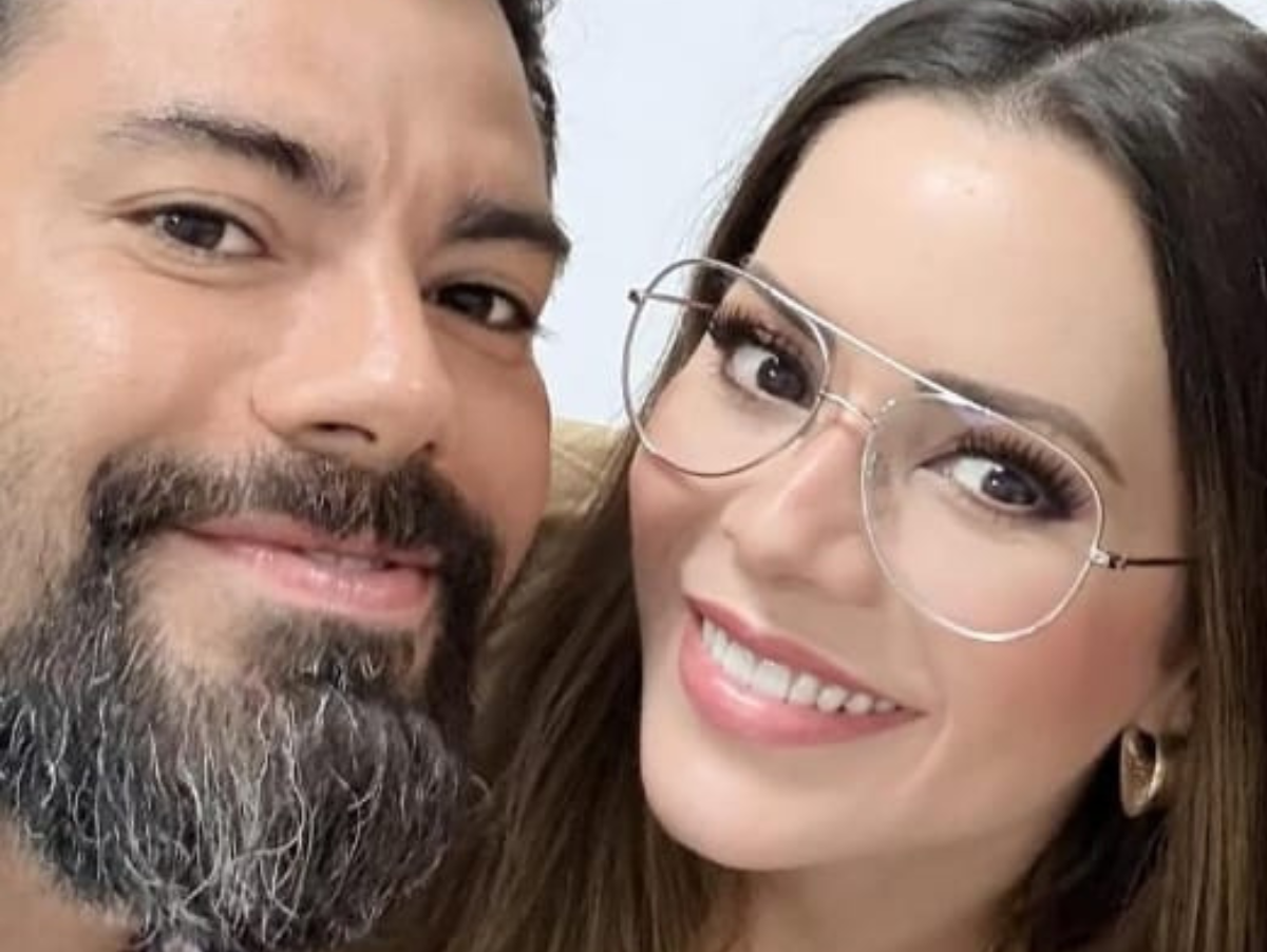 Sandy se declara para namorado: "Meu amor"