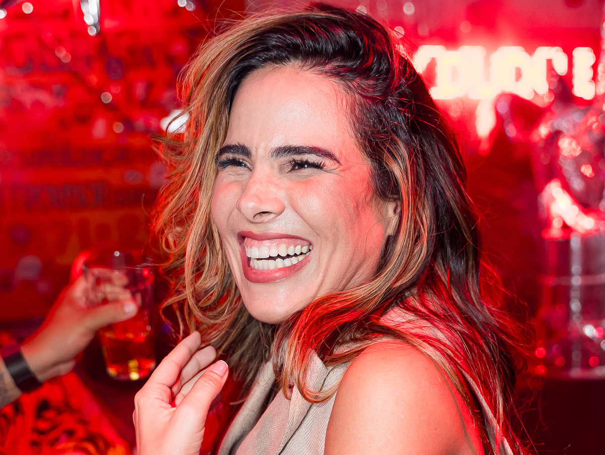 A noitada de Wanessa em São Paulo com Gominho e Dudu Barros