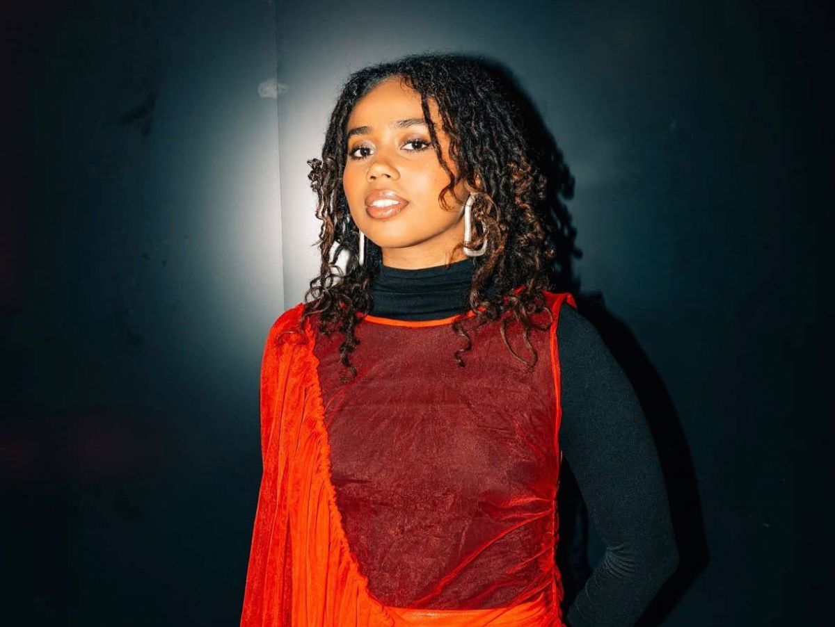 “Tento fazer com ritmos baianos o que Anitta fez com o funk”, diz Melly (ENTREVISTA)